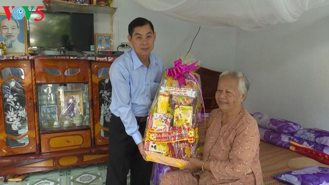 Têt traditionnel : les activités caritatives se multiplient ảnh 1