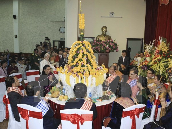 Boun Pi May lao, fêtes du Nouvel An lao, célébrées à Hanoi ảnh 1 Boun Pi May lao, fêtes du Nouvel An lao, célébrées à Hanoi ảnh 1