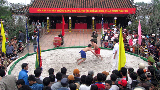 Six grands festivals après le Nouvel An lunaire dans le Centre et le Sud ảnh 1 Six grands festivals après le Nouvel An lunaire dans le Centre et le Sud ảnh 1