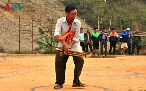 Le khèn des Mong ảnh 1 Le khèn des Mong ảnh 1