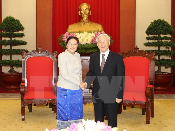 Le leader du PCV Nguyên Phu Trong reçoit la présidente de l’AN du Laos Pany Yathotou ảnh 1 Le leader du PCV Nguyên Phu Trong reçoit la présidente de l’AN du Laos Pany Yathotou ảnh 1