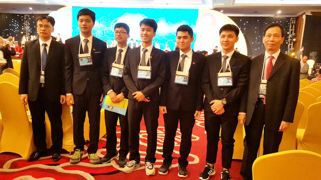 Le Vietnam primé aux 48e Olympiades internationales de physique ảnh 1 Le Vietnam primé aux 48e Olympiades internationales de physique ảnh 1