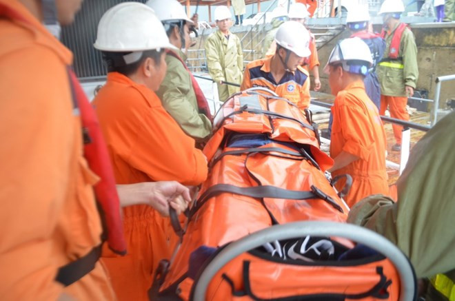 Un marin chinois secouru au large de la ville de Vung Tau ảnh 1