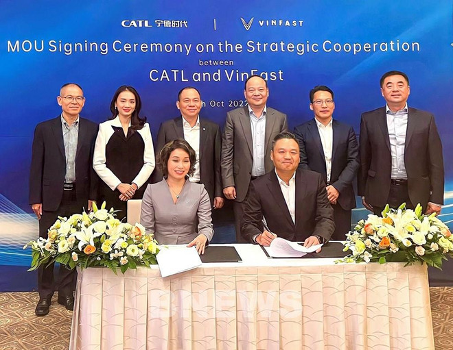 CATL et VinFast s’unissent pour pour promouvoir l’e-mobilité mondiale ảnh 1 CATL et VinFast s’unissent pour pour promouvoir l’e-mobilité mondiale ảnh 1