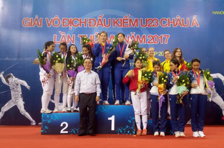 Championnats d’escrime d'Asie U23 : le Vietnam sur le podium ảnh 1