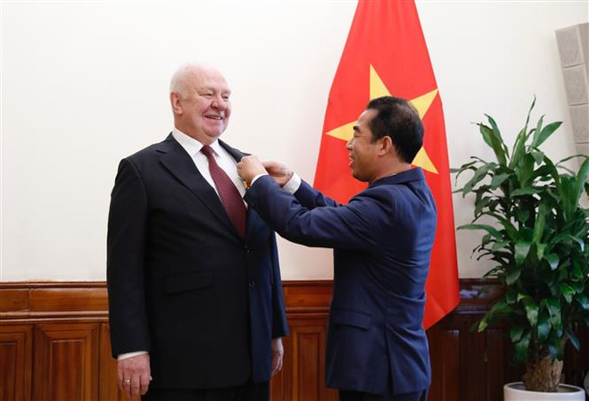L’ambassadeur russe à l’honneur ảnh 1 L’ambassadeur russe à l’honneur ảnh 1
