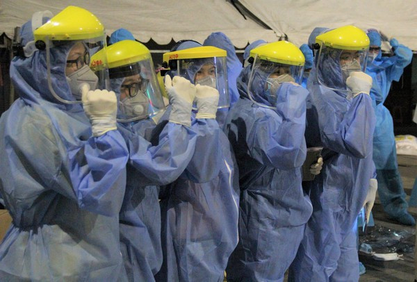 COVID-19 : Ho Chi Minh-Ville élabore un scénario pour traiter 500 cas graves ảnh 1 COVID-19 : Ho Chi Minh-Ville élabore un scénario pour traiter 500 cas graves ảnh 1