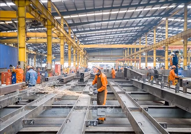 La production industrielle en avril en hausse ảnh 1