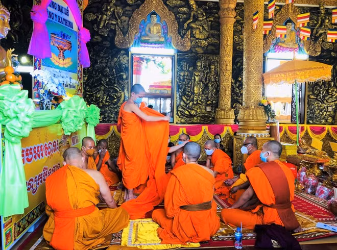 Kathina, la cérémonie de don des Khmers ảnh 2