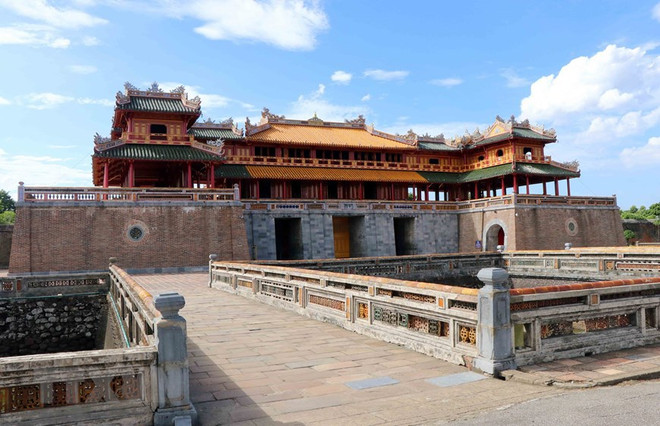 Place de Ngo Mon, témoin historique de la Révolution d'Août ảnh 3