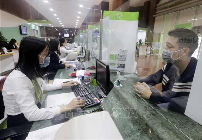 COVID-19 : de nombreuses banques baissent des taux d’intérêt pour assister leurs clients ảnh 1 COVID-19 : de nombreuses banques baissent des taux d’intérêt pour assister leurs clients ảnh 1