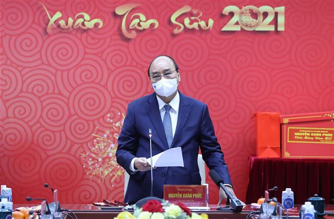 COVID-19 : le PM appelle à soutenir les agents de santé ảnh 2