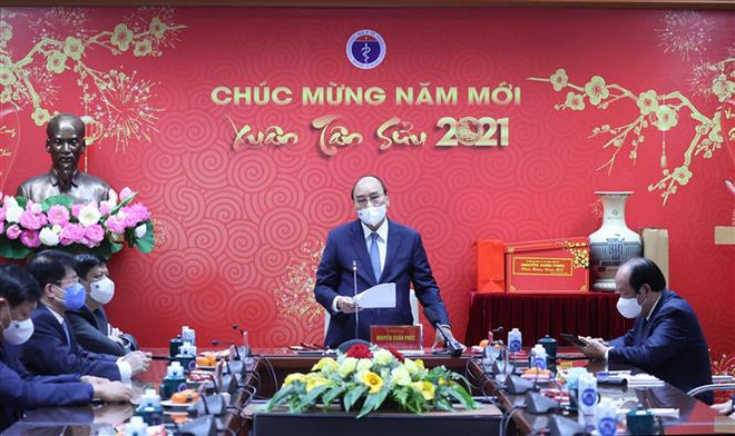 COVID-19 : le PM appelle à soutenir les agents de santé ảnh 3