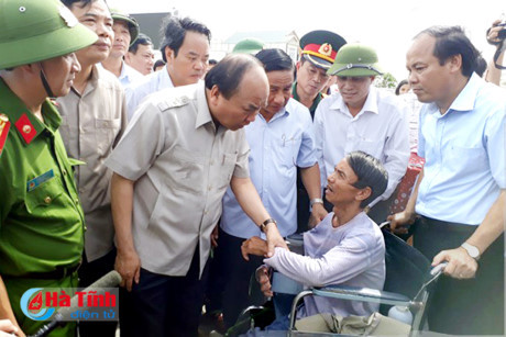 Le gouvernement vient en aide aux sinistrés du typhon Doksuri ảnh 1 Le gouvernement vient en aide aux sinistrés du typhon Doksuri ảnh 1