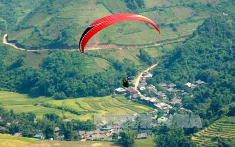 Ouverture du Festival de parapente au col Khau Pha à Yen Bai ảnh 1 Ouverture du Festival de parapente au col Khau Pha à Yen Bai ảnh 1