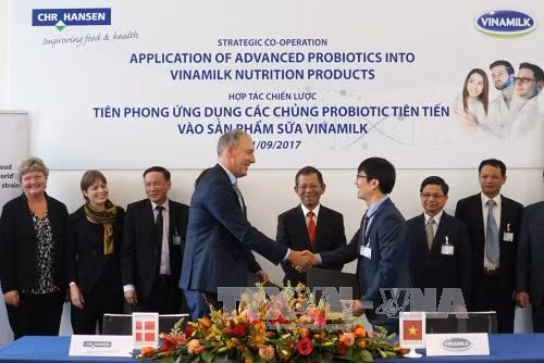 Chr. Hansen aide Vinamilk à développer les probiotiques ảnh 1