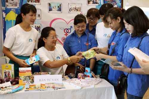 Hanoi: Plus de 7 millions de dollars pour stimuler le dépistage prénatal ảnh 1 Hanoi: Plus de 7 millions de dollars pour stimuler le dépistage prénatal ảnh 1