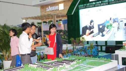 Ouverture de la Foire de l’immobilier et des matériaux de construction Vietnam 2016 ảnh 1 Ouverture de la Foire de l’immobilier et des matériaux de construction Vietnam 2016 ảnh 1