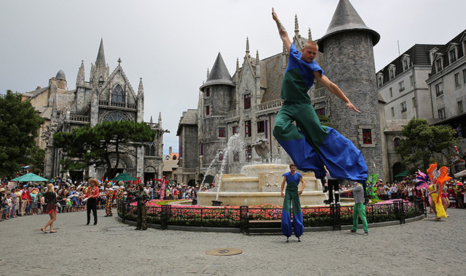 «Un clin d'œil sur la France» à Ba Na Hills ảnh 1