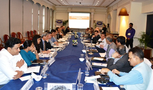 Une table ronde sur la Mer Orientale en Inde ảnh 1