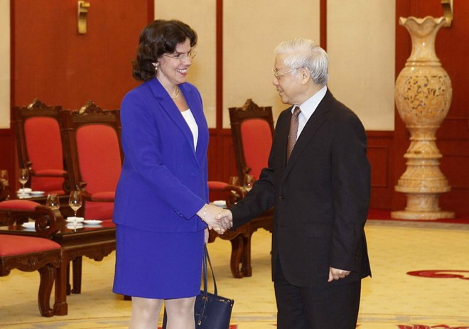 Le leader du PCV Nguyen Phu Trong reçoit l’ambassadrice cubaine ảnh 1 Le leader du PCV Nguyen Phu Trong reçoit l’ambassadrice cubaine ảnh 1
