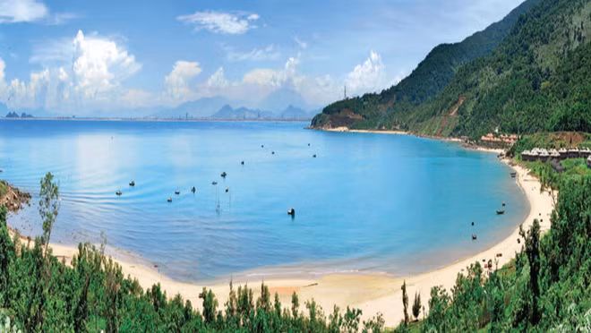 Lancement du prix «Les destinations les plus attrayantes du Vietnam" ảnh 1 Lancement du prix «Les destinations les plus attrayantes du Vietnam" ảnh 1