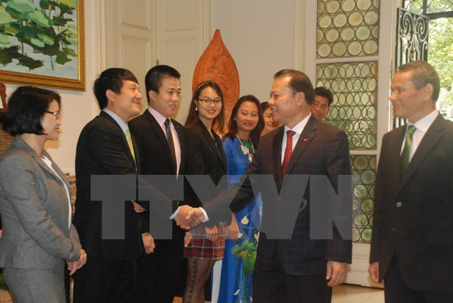 Le vice-Premier ministre Vu Van Ninh se rend à l’ambassade du Vietnam en Belgique ảnh 1 Le vice-Premier ministre Vu Van Ninh se rend à l’ambassade du Vietnam en Belgique ảnh 1
