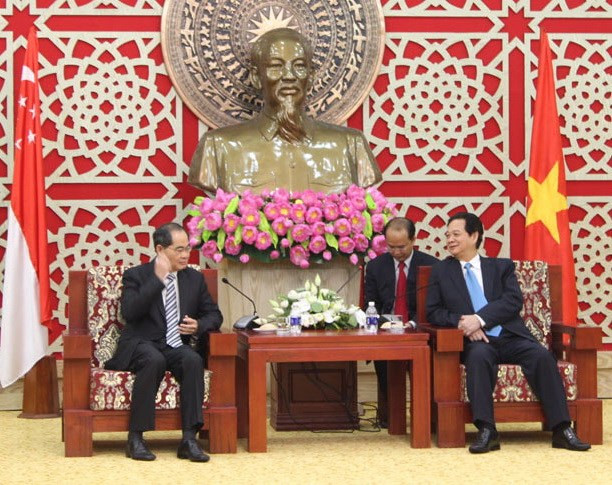 Le PM Nguyen Tan Dung reçoit le ministre singapourien du Commerce et de l’Industrie ảnh 1 Le PM Nguyen Tan Dung reçoit le ministre singapourien du Commerce et de l’Industrie ảnh 1