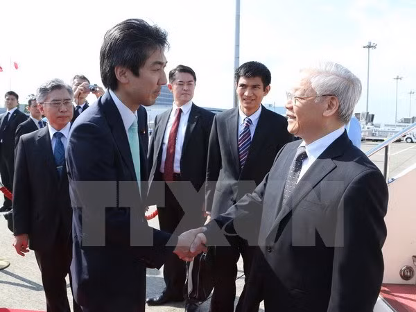 Le secrétaire général du PCV Nguyen Phu Trong arrive à Tokyo ảnh 1