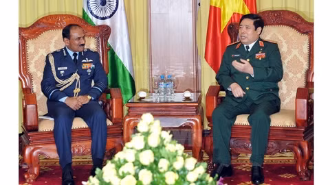 Vietnam et Inde intensifient la coopération bilatérale dans la défense ảnh 1