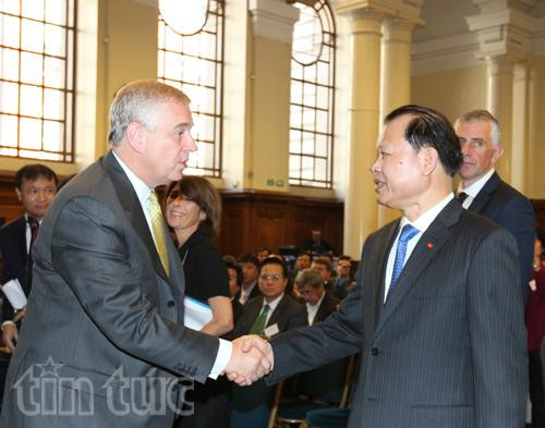 Forum économique du Vietnam à Londres ảnh 1