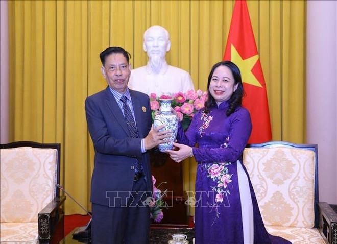 La vice-présidente Vo Thi Anh Xuan reçoit une délégation cambodgienne ảnh 1 La vice-présidente Vo Thi Anh Xuan reçoit une délégation cambodgienne ảnh 1