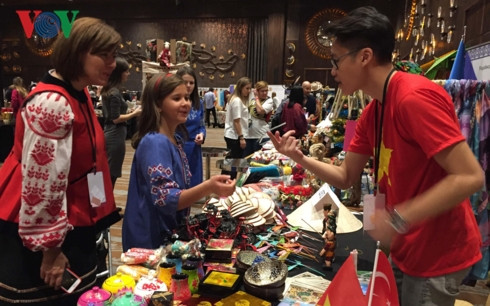 L’artisanat et la cuisine traditionnelle du Vietnam présentés en Turquie ảnh 2 L’artisanat et la cuisine traditionnelle du Vietnam présentés en Turquie ảnh 2