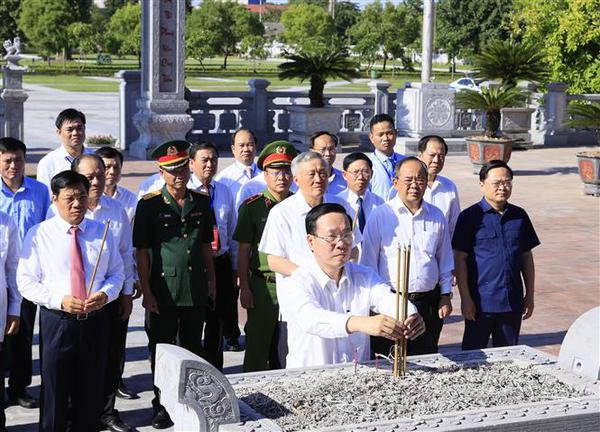 La province de Bac Giang célèbre le 60e anniversaire de la visite du Président Hô Chi Minh ảnh 3 La province de Bac Giang célèbre le 60e anniversaire de la visite du Président Hô Chi Minh ảnh 3