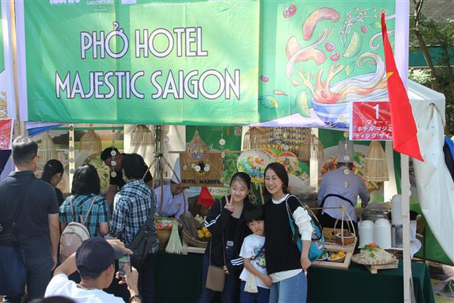 Un festival du "pho" vietnamien à Tokyo (Japon) ảnh 1