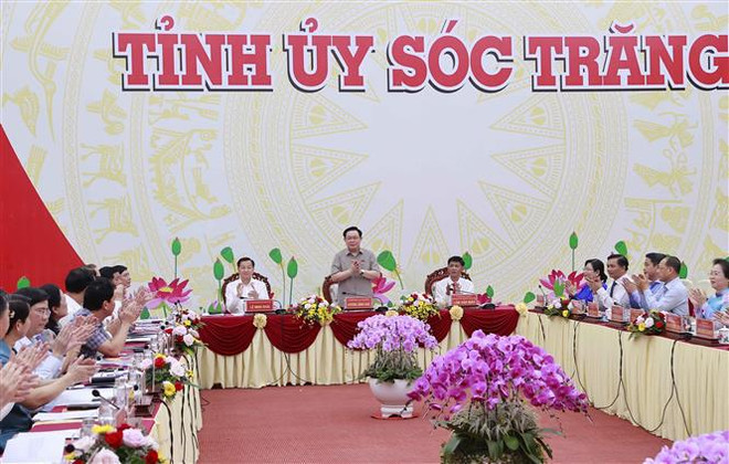 Le président de l’AN exhorte Soc Trang à devenir un pôle économique du delta du Mékong ảnh 1 Le président de l’AN exhorte Soc Trang à devenir un pôle économique du delta du Mékong ảnh 1