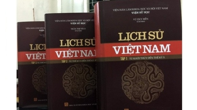 Une collection de livres publiée en l’honneur de la Révolution d’Août et de la Fête nationale ảnh 1 Une collection de livres publiée en l’honneur de la Révolution d’Août et de la Fête nationale ảnh 1