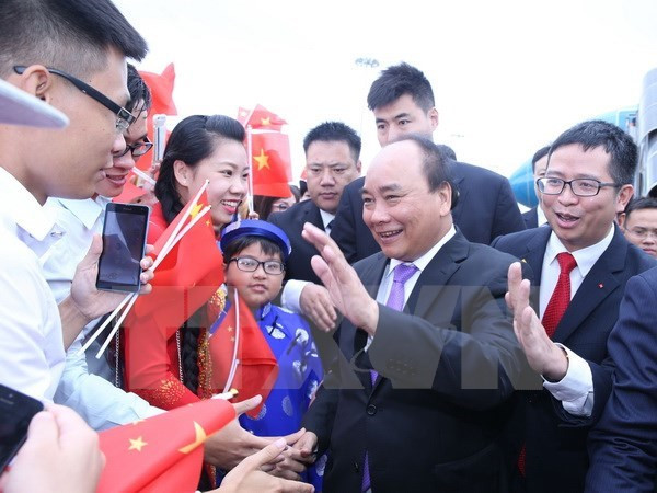 CAEXPO 2016 : le PM Nguyen Xuan Phuc assiste à la cérémonie d’inauguration des stands vietnamiens ảnh 1 CAEXPO 2016 : le PM Nguyen Xuan Phuc assiste à la cérémonie d’inauguration des stands vietnamiens ảnh 1