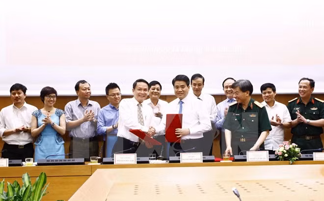 VNA et Hanoi signent un programme de coordination du travail 2017-2021 ảnh 1