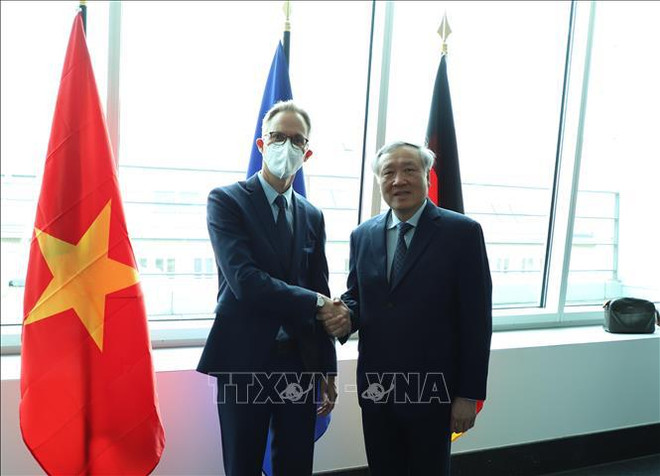 Le président de la Cour populaire suprême en visite en Allemagne ảnh 1 Le président de la Cour populaire suprême en visite en Allemagne ảnh 1