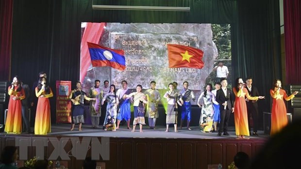 La consule générale du Vietnam à Luang Prabang (Laos) présente ses lettres de créance ảnh 1 La consule générale du Vietnam à Luang Prabang (Laos) présente ses lettres de créance ảnh 1