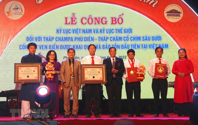 Phu Dien-une ancienne tour des Cham sous les dunes à Huê ảnh 2 Phu Dien-une ancienne tour des Cham sous les dunes à Huê ảnh 2