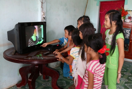 La communauté khmère de Soc Trang accède au réseau électrique national ảnh 1 La communauté khmère de Soc Trang accède au réseau électrique national ảnh 1