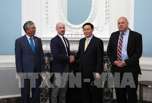 Le vice-PM Vuong Dinh Hue rencontre des entreprises américaines ảnh 1 Le vice-PM Vuong Dinh Hue rencontre des entreprises américaines ảnh 1