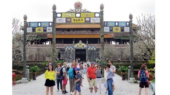 ​Forte augmentation des touristes à Hue en quatre mois ảnh 1