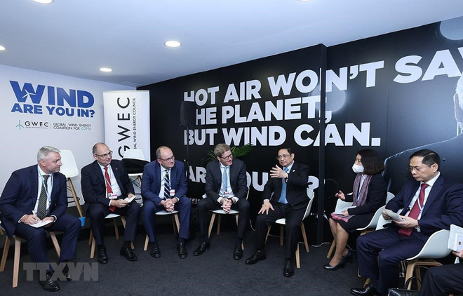 Le PM rencontre des dirigeants de grandes entreprises ảnh 1 Le PM rencontre des dirigeants de grandes entreprises ảnh 1