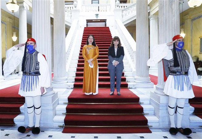 La vice-présidente Vo Thi Anh Xuan effectue une visite officielle en Grèce ảnh 1 La vice-présidente Vo Thi Anh Xuan effectue une visite officielle en Grèce ảnh 1