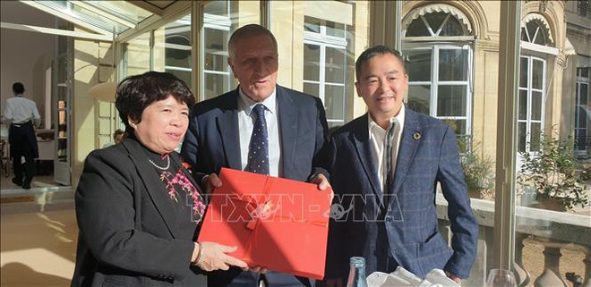 Le Vietnam et la France intensifient leur coopération parlementaire ảnh 1 Le Vietnam et la France intensifient leur coopération parlementaire ảnh 1