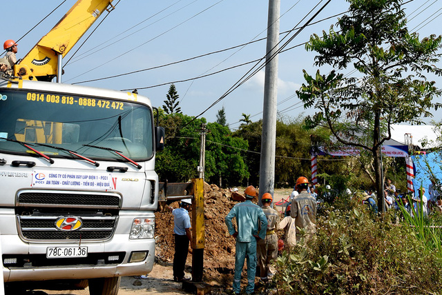 Lancement d'un projet ​de modernisation du réseau électrique de Phu Yen ảnh 1