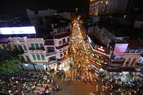 Hanoï élargit son espace piétonnier pour la 3e fois ảnh 1